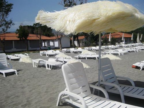 Villaggio Simenzaru Mongiove Bagian luar foto